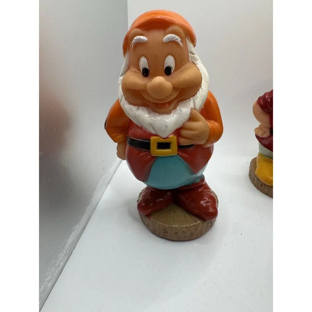 Disney Vintage Seven 7 Dwarves Vinyl Rubber Squeaky Toy Figures Lot Snow White